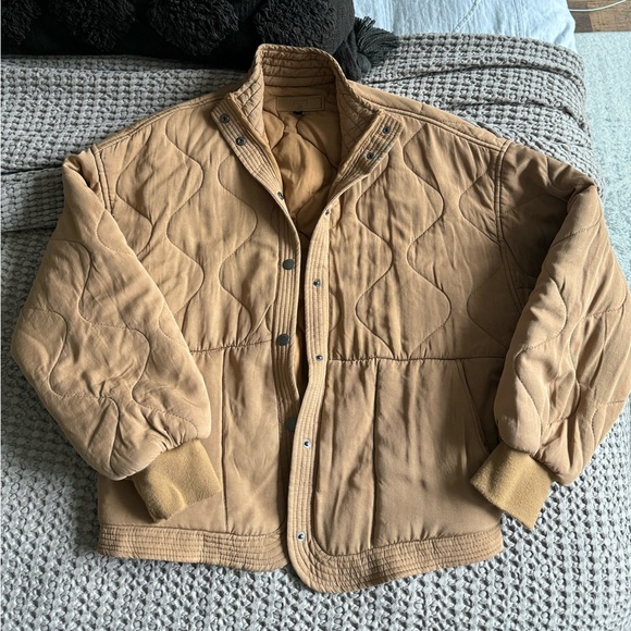 Like New BLANKNYC Chai Tea quilted Jacket - Picture 9 of 9